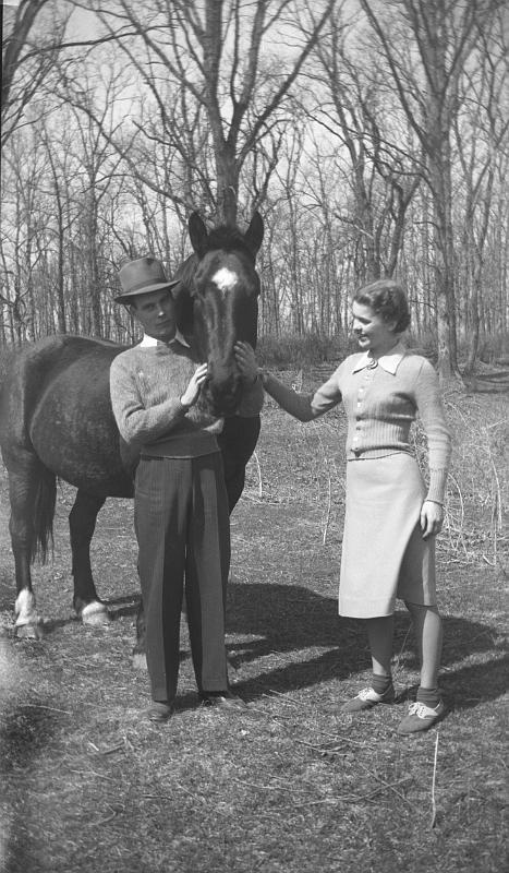 Vern and Ruth Gilbert with horse.jpg